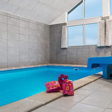 בית נופש 18 Person In Hasselberg